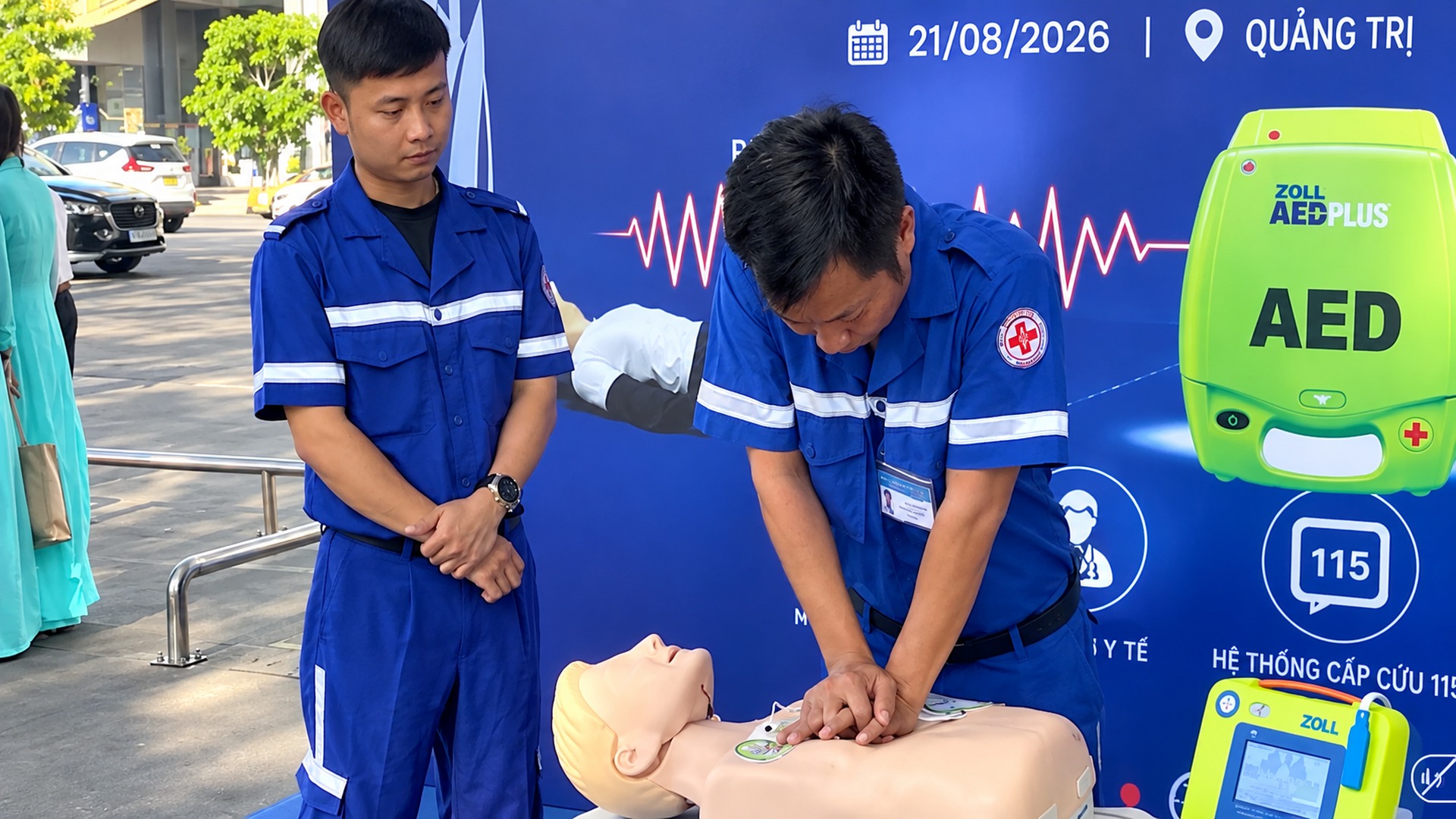 Huấn luyện kỹ năng sơ cấp cứu ngừng tuần ho&agrave;n với thiết bị ZOLL AED cho lực lượng cứu hộ tại Nha Trang.