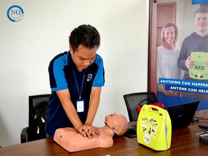 Máy Sốc Tim Tự Động ZOLL AED Plus – Giải Pháp Cấp Cứu Ngừng Tim Đột Ngột Tối Ưu Cho Doanh Nghiệp